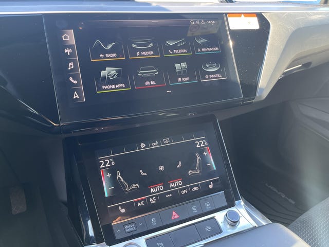 2020 AUDI E-TRON - 23