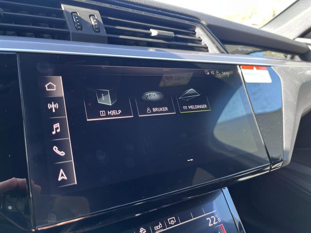 2020 AUDI E-TRON - 25