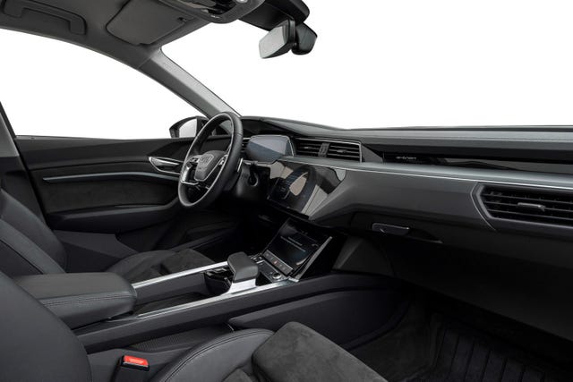 2021 AUDI E-TRON - 11