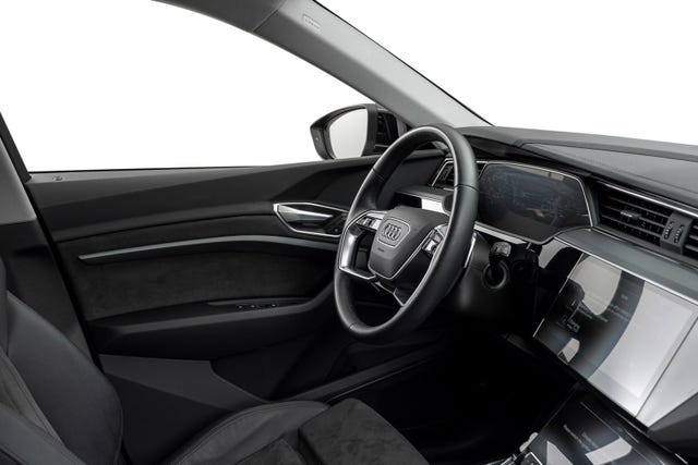 2021 AUDI E-TRON - 12