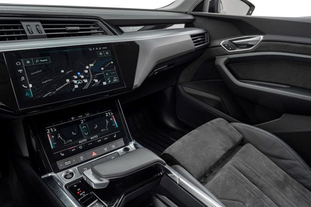 2021 AUDI E-TRON - 17