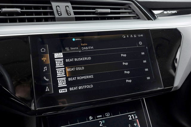2021 AUDI E-TRON - 21