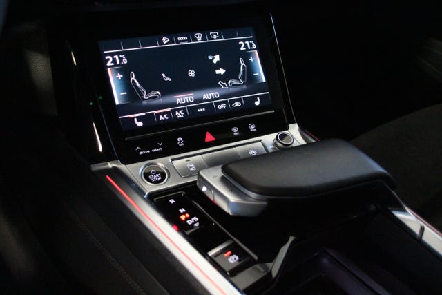 2021 AUDI E-TRON - 22