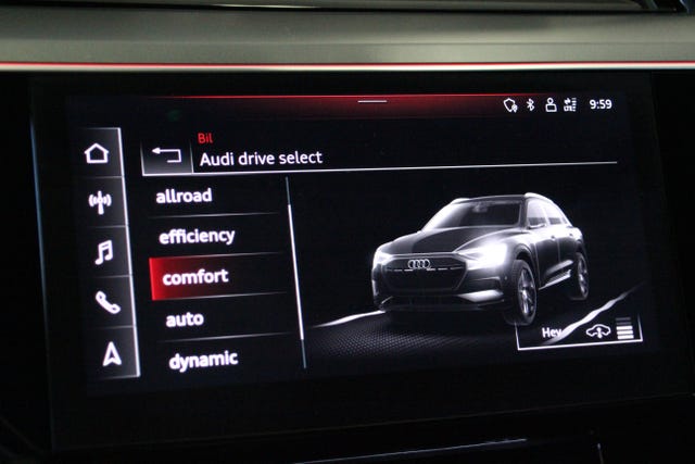 2021 AUDI E-TRON - 29