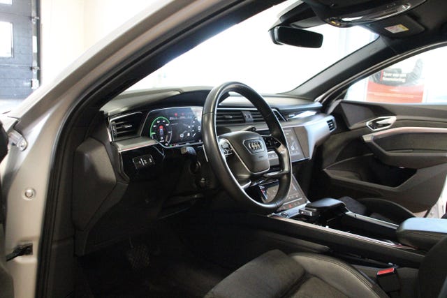 2021 AUDI E-TRON - 13
