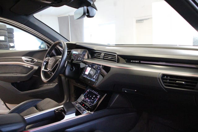 2021 AUDI E-TRON - 16