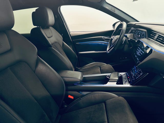2021 AUDI E-TRON - 8