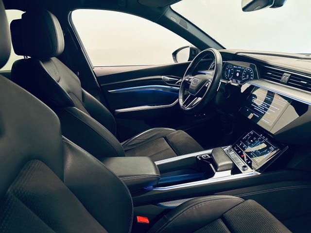 2021 AUDI E-TRON - 9