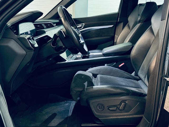 2021 AUDI E-TRON - 13