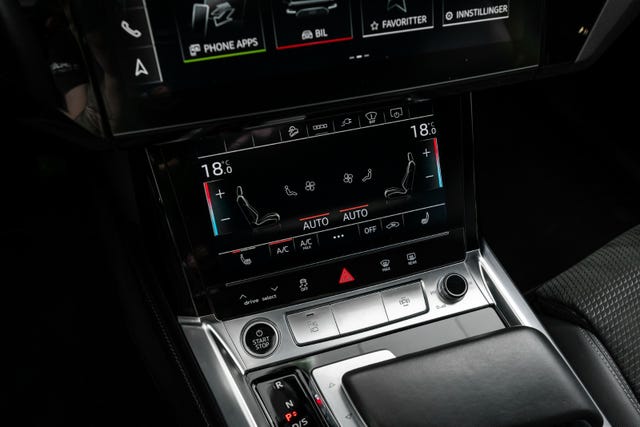 2021 AUDI E-TRON - 37