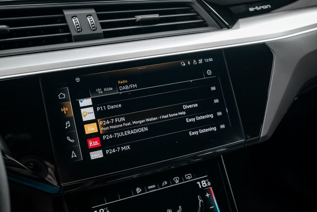 2021 AUDI E-TRON - 40