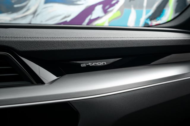 2021 AUDI E-TRON - 43
