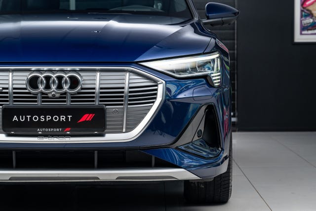 WAUZZZGE3MB036310 2021 AUDI E-TRON-3