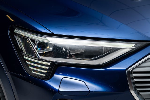 2021 AUDI E-TRON - 11