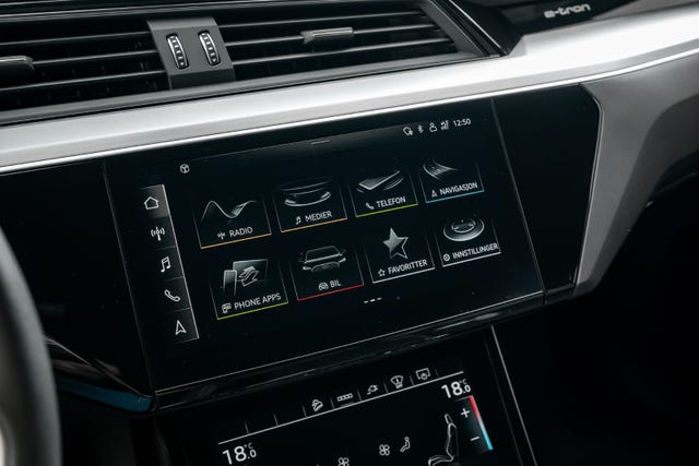 2021 AUDI E-TRON - 38