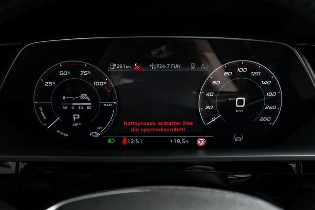 2021 AUDI E-TRON - 28