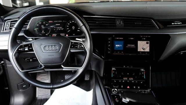 2021 AUDI E-TRON - 16