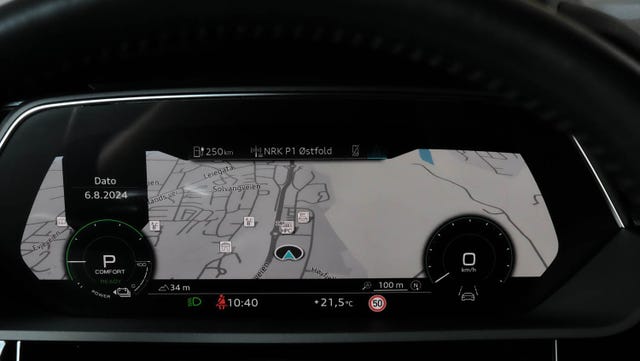 2021 AUDI E-TRON - 36