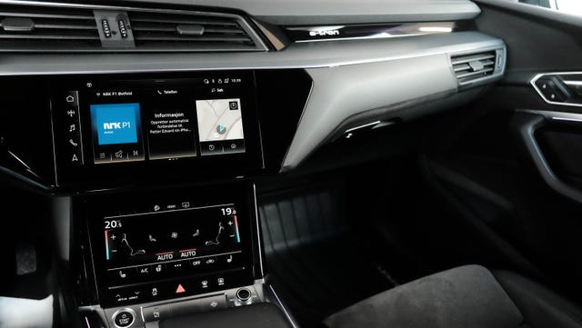 2021 AUDI E-TRON - 23