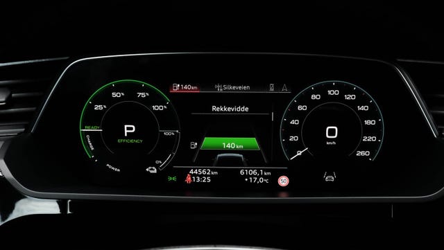 2021 AUDI E-TRON - 36
