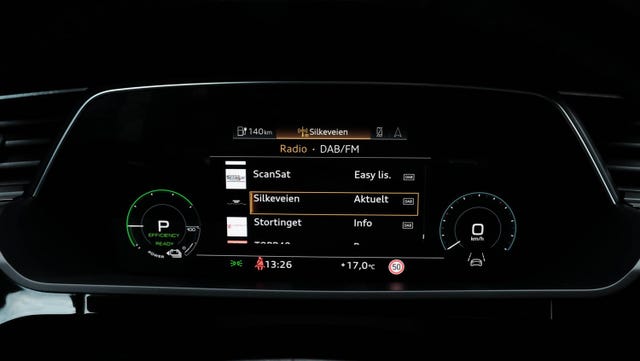 2021 AUDI E-TRON - 38