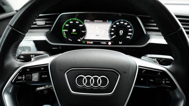 2021 AUDI E-TRON - 33