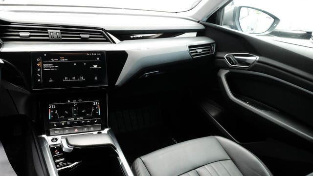 2021 AUDI E-TRON - 17