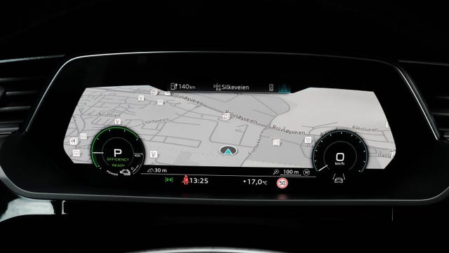 2021 AUDI E-TRON - 35