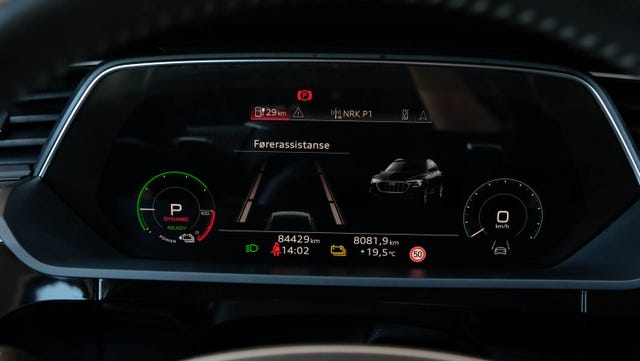 2021 AUDI E-TRON - 38