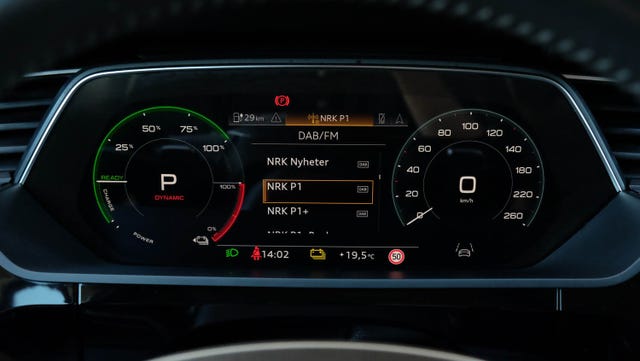 2021 AUDI E-TRON - 39