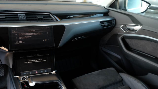 2021 AUDI E-TRON - 17
