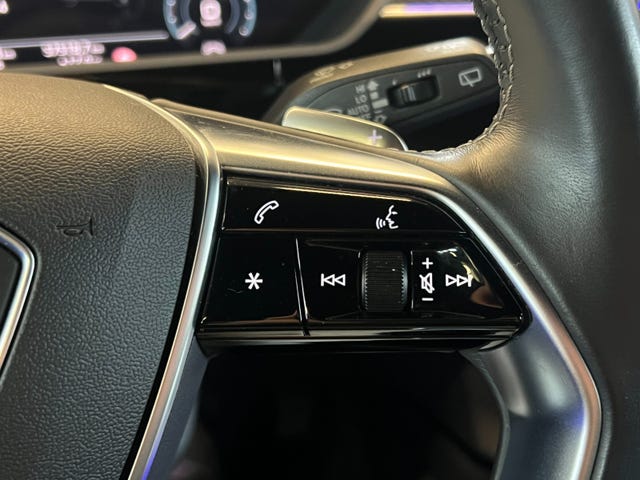 2020 AUDI E-TRON - 33