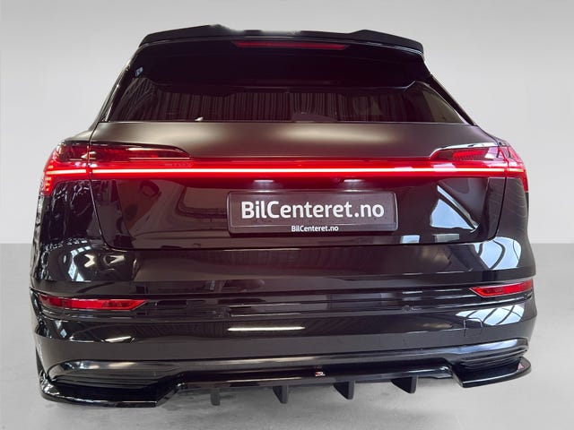 2020 AUDI E-TRON - 10