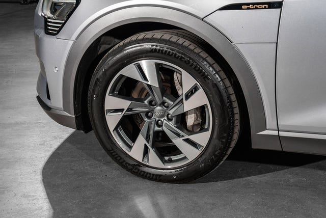 2020 AUDI E-TRON - 9