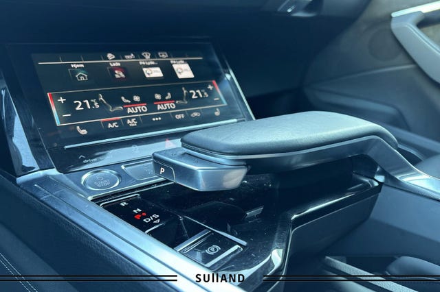 2020 AUDI E-TRON - 29
