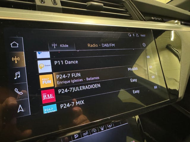 2020 AUDI E-TRON - 35