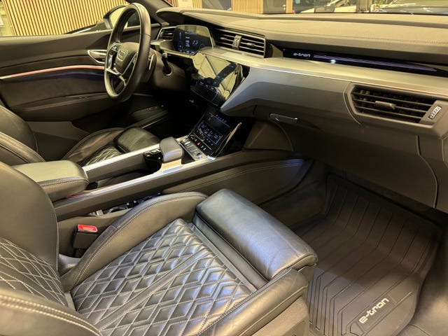 2020 AUDI E-TRON - 23