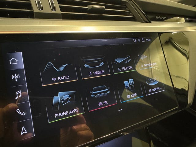 2020 AUDI E-TRON - 34
