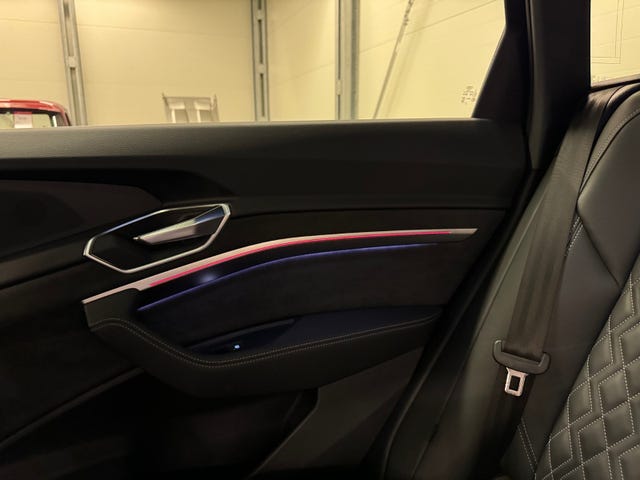 2020 AUDI E-TRON - 19