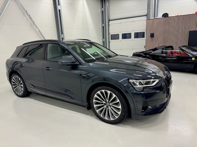 2020 AUDI E-TRON - 9