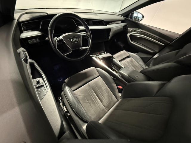 WAUZZZGE2LB011333 2020 AUDI E-TRON-5