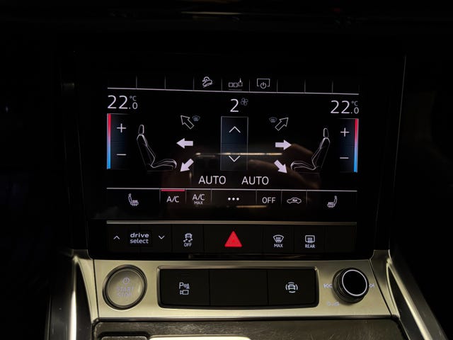 2020 AUDI E-TRON - 38