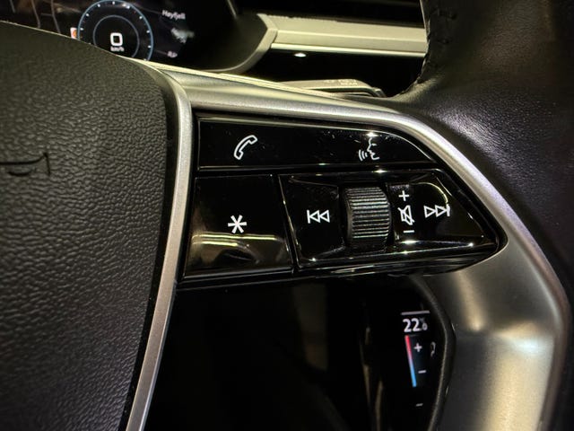 2020 AUDI E-TRON - 25