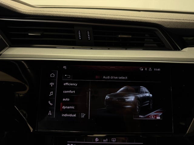 2020 AUDI E-TRON - 33
