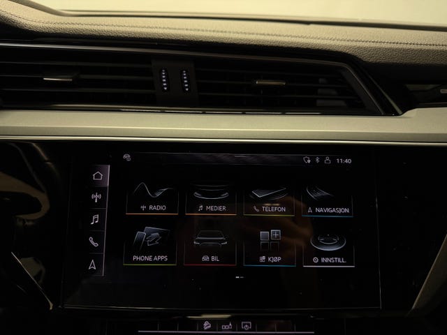 2020 AUDI E-TRON - 27