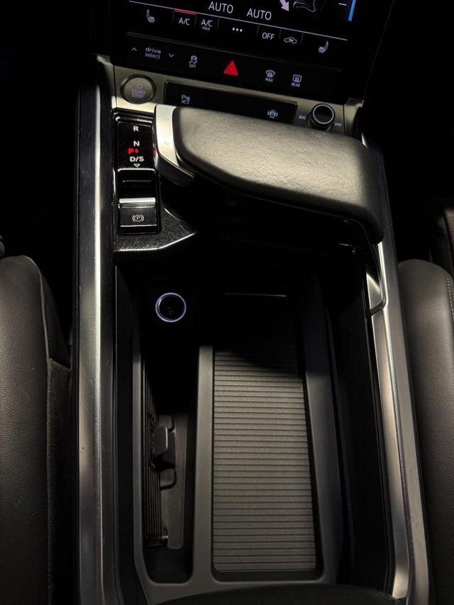 2020 AUDI E-TRON - 39