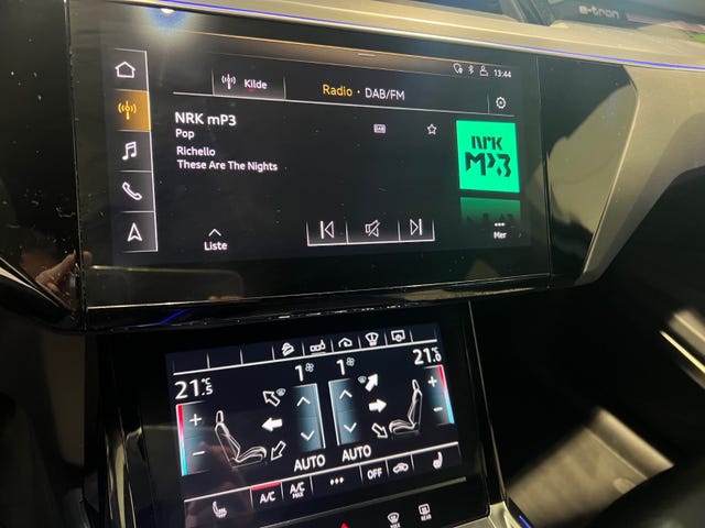 2020 AUDI E-TRON - 16