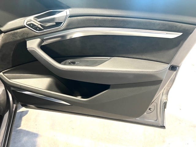 2020 AUDI E-TRON - 7