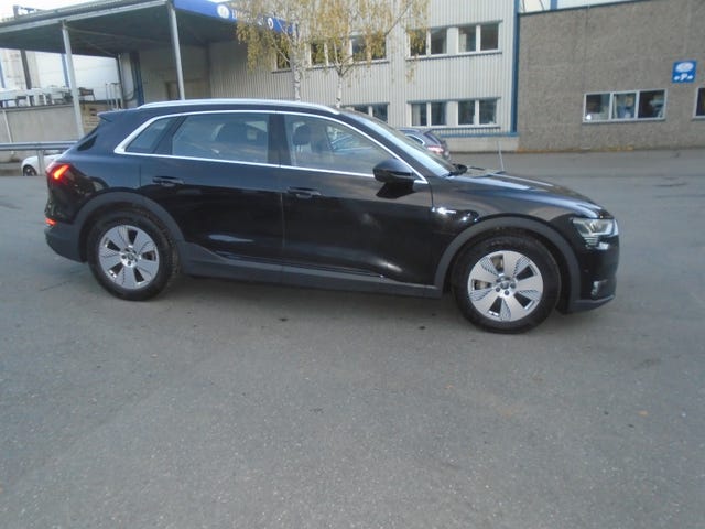 WAUZZZGE5LB009933 2020 AUDI E-TRON-3