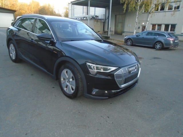 WAUZZZGE5LB009933 2020 AUDI E-TRON-2
